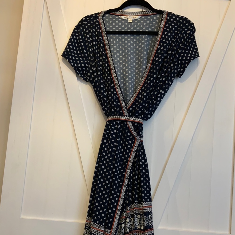 Max studio wrap dress